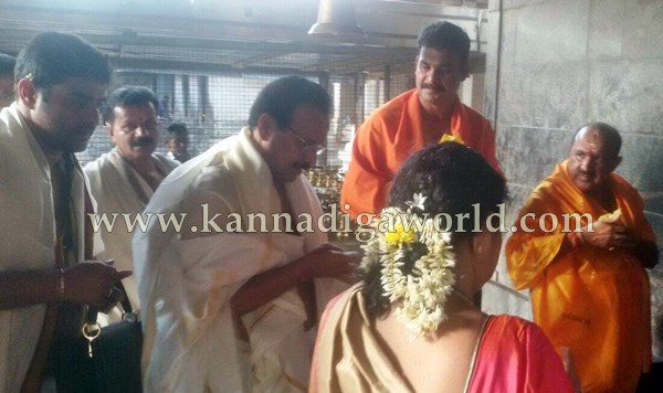 D.V. Sadananda GoudaP_Visit_Anegudde kollur (3)