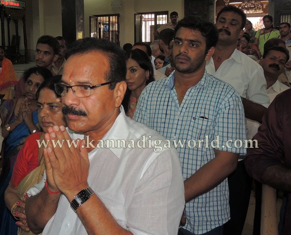 D.V. Sadananda GoudaP_Visit_Anegudde kollur (7)