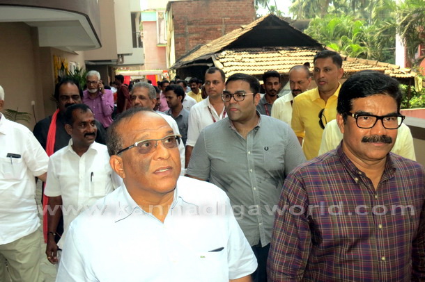 InLand_Evince_open_45