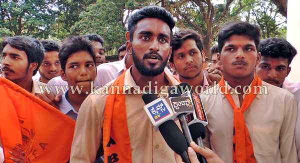 Kundapura_ABVP Protest_Mangalore Univercity (19)