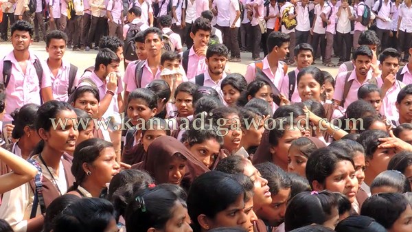 Kundapura_ABVP Protest_Mangalore Univercity (20)