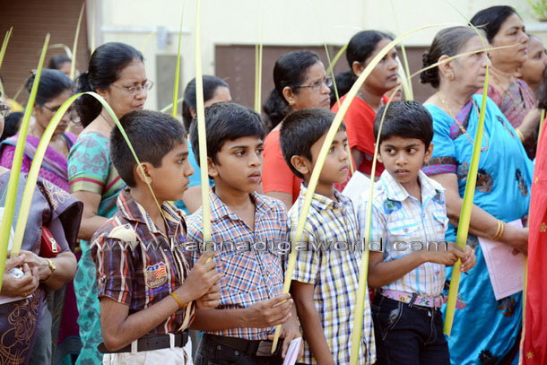 Pam_sunday_church_14