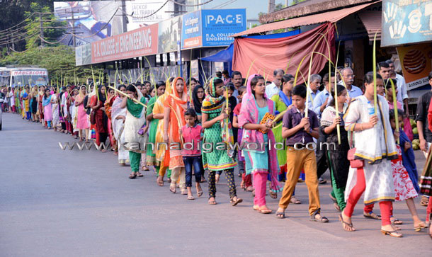 Pam_sunday_church_22