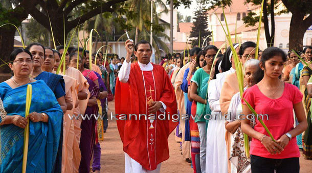 Pam_sunday_church_25