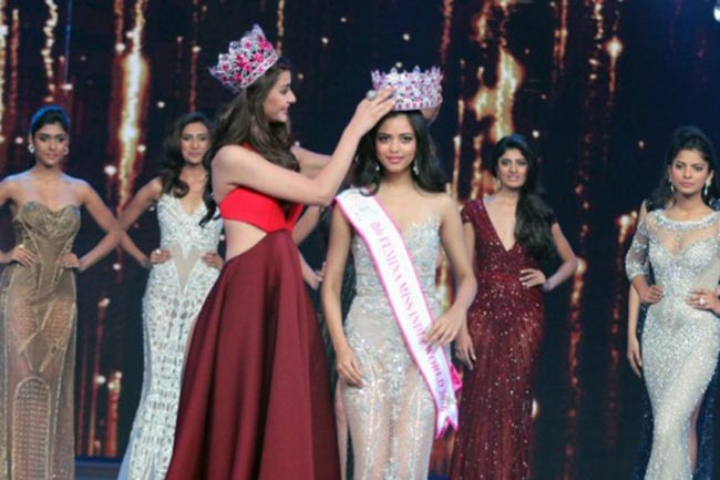 Delhi girl Priyadarshini Chatterjee rowned Miss India World 1