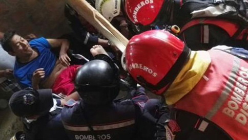 Ecuador-quake-72-year-old