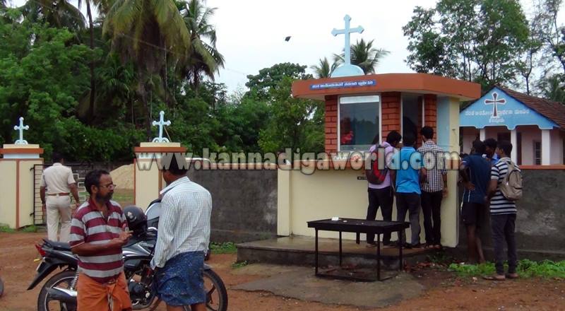 Kundapura_Kandlur_Church_Idol Damaged (5)