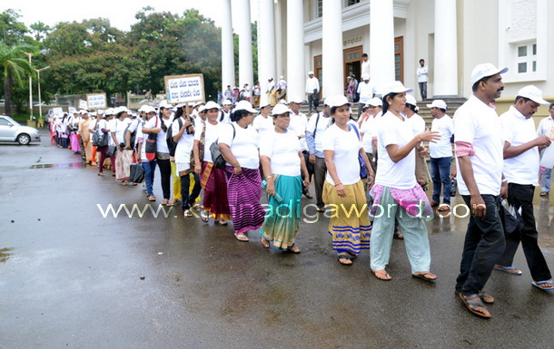 twnhll_drugs_jatha_26