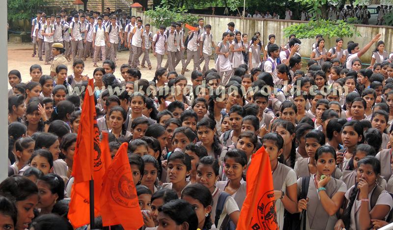 ABVP_Protest_Kundapura (10)
