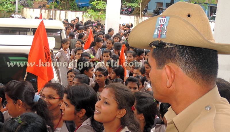 ABVP_Protest_Kundapura (11)