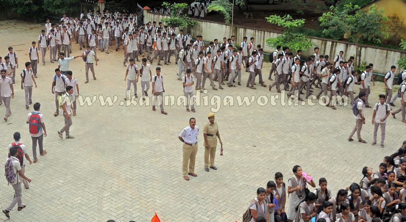 ABVP_Protest_Kundapura (12)