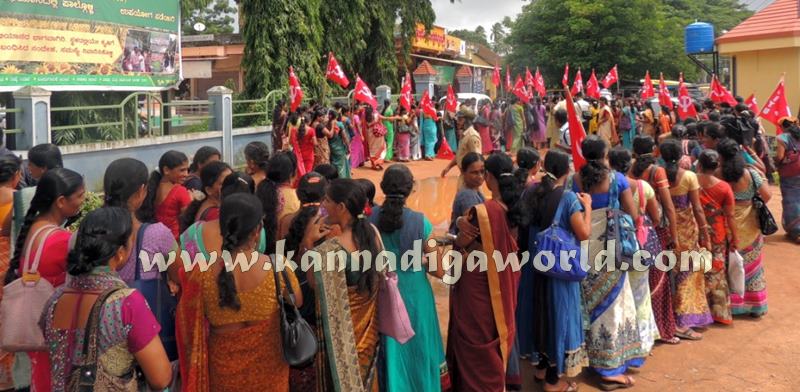 Anganavadi_Noukara_Protest (10)