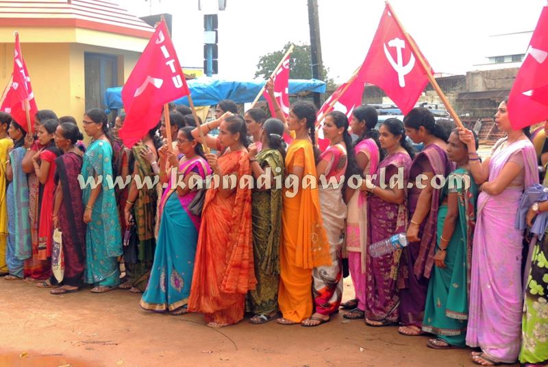 Anganavadi_Noukara_Protest (5)