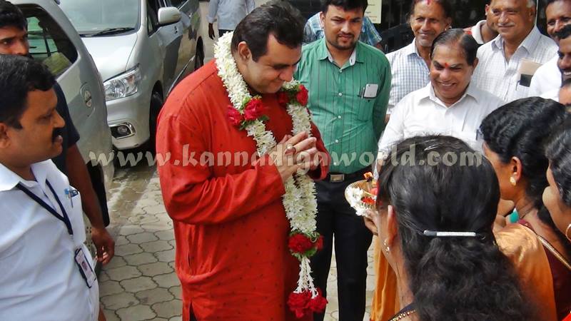 Kota_Pramodh Madvaraj_Gadi Koosanna (3)