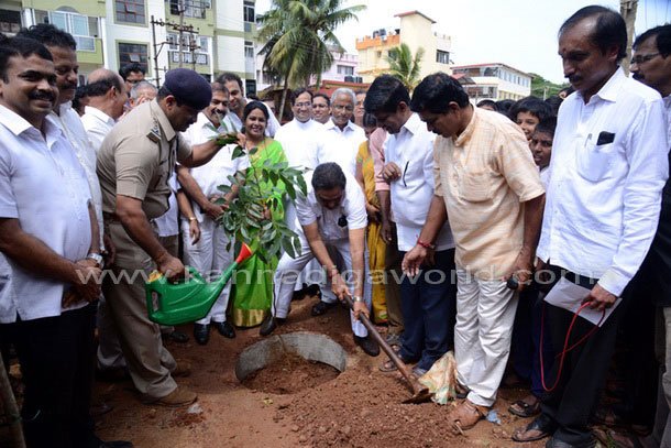 Ladyhill_koti_vruksha_4