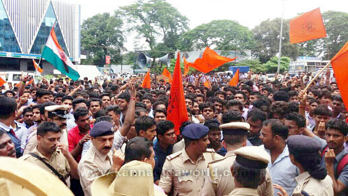 ABVP_protest_photo_9