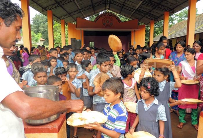 Siddapura_School Childrens_Protest (11)