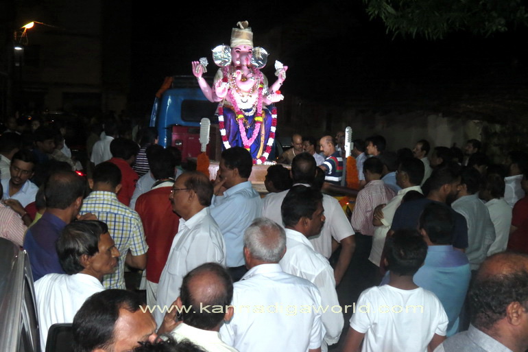 Bunts_Ganesh_strat_13