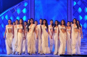 800px-Miss_India_Contestants_in_Lehengas-400x265