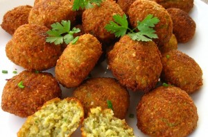 falafel,pickled turnipscarrot 055